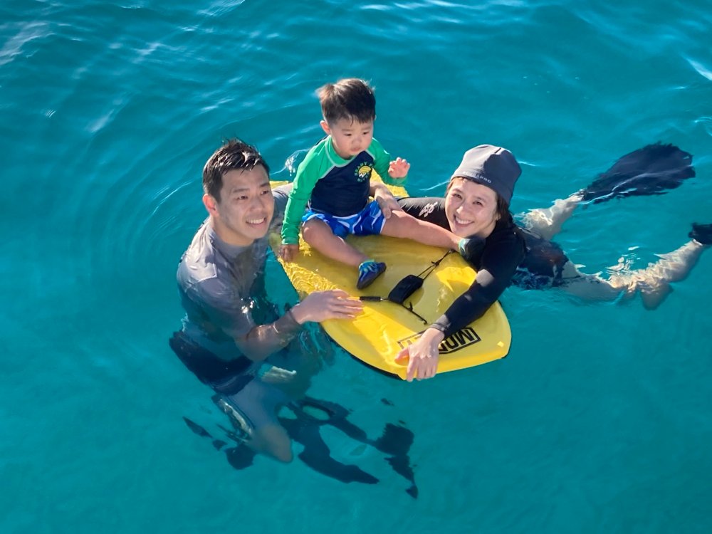 Guests enjoying the snorkeling off of the Kona Star, Ocean Adventures Hawaii